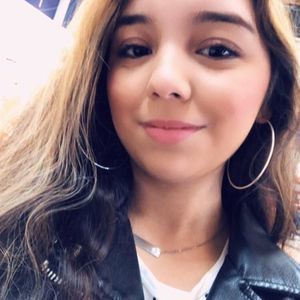 Meet your Posher, Abril